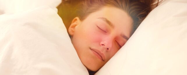 Scientists Reveal How Much Sleep You Need For 'Successful Aging'