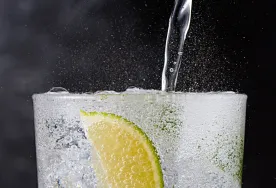 Does fizzy water help you lose weight? Here’s what the research says