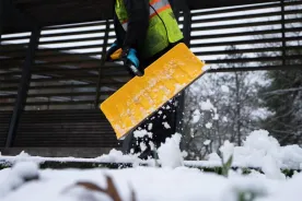 Snow shoveling tied to massive spike in heart attacks at Ontario hospital